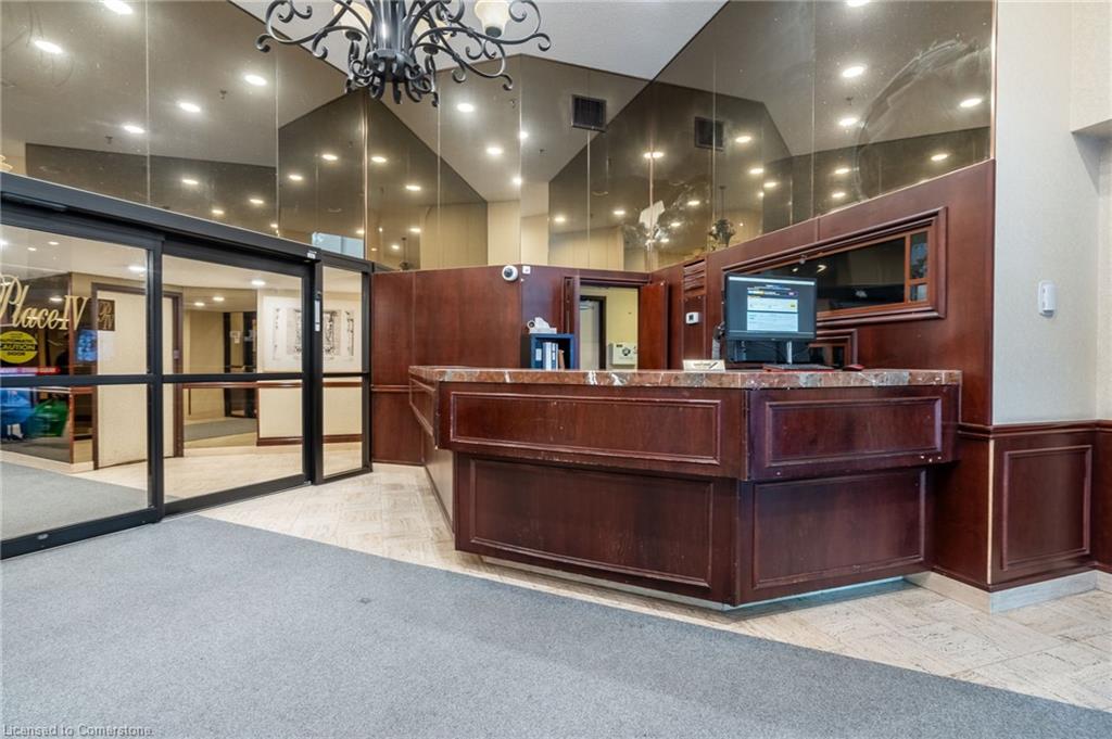 2302-3650 Kaneff Crescent Property Photo 4