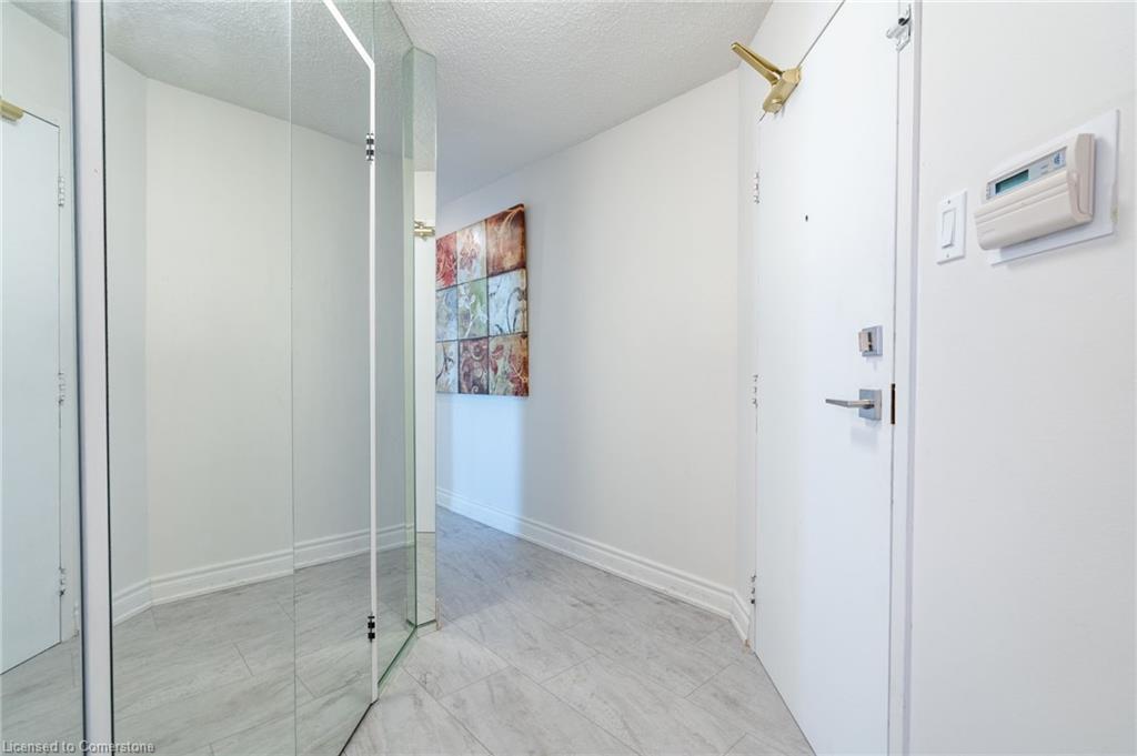 2302-3650 Kaneff Crescent Property Photo 6
