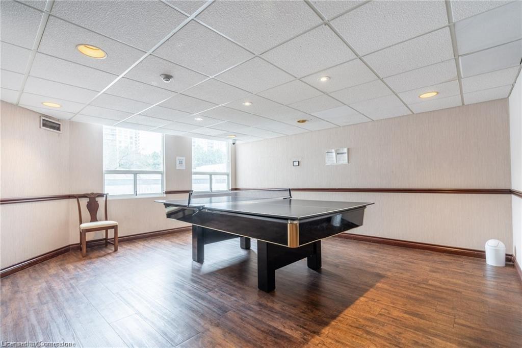 2302-3650 Kaneff Crescent Property Photo 33