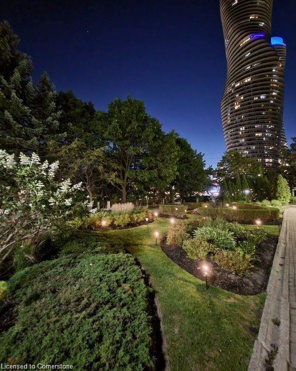 2302-3650 Kaneff Crescent Property Photo 39