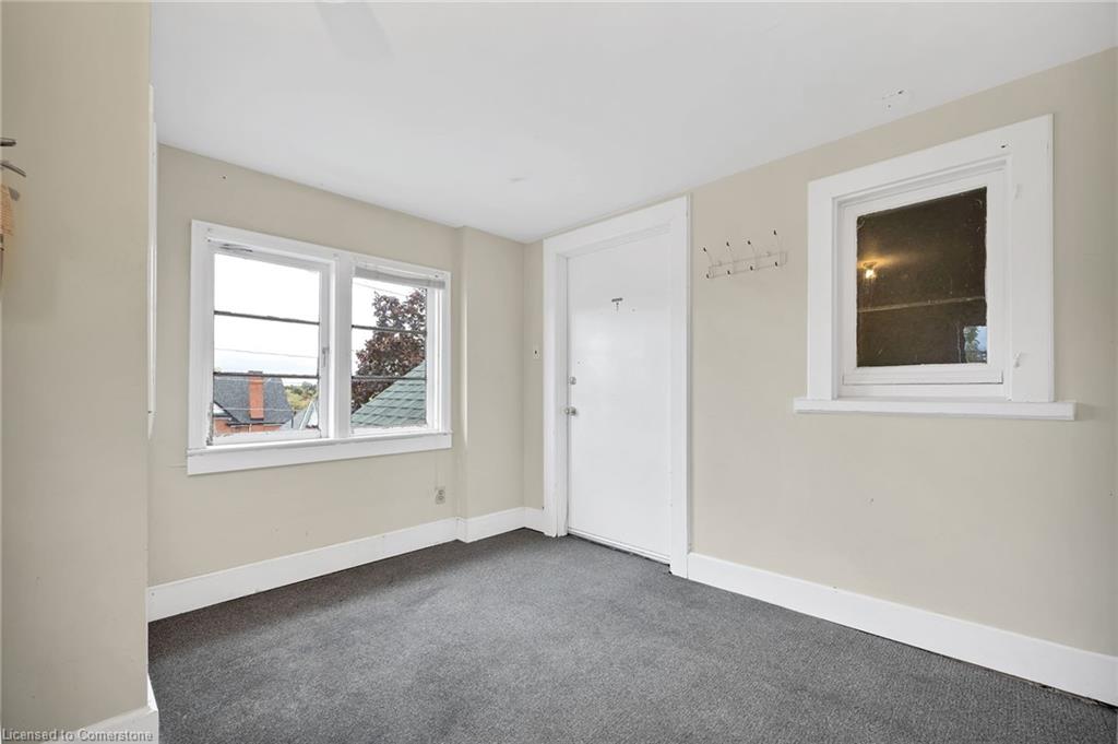 59 Regina Street N Property Photo 39