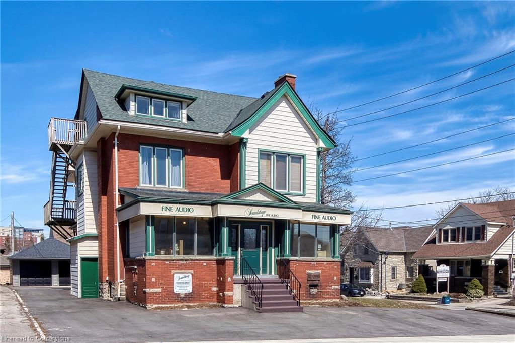 59 Regina Street N Property Photo 50