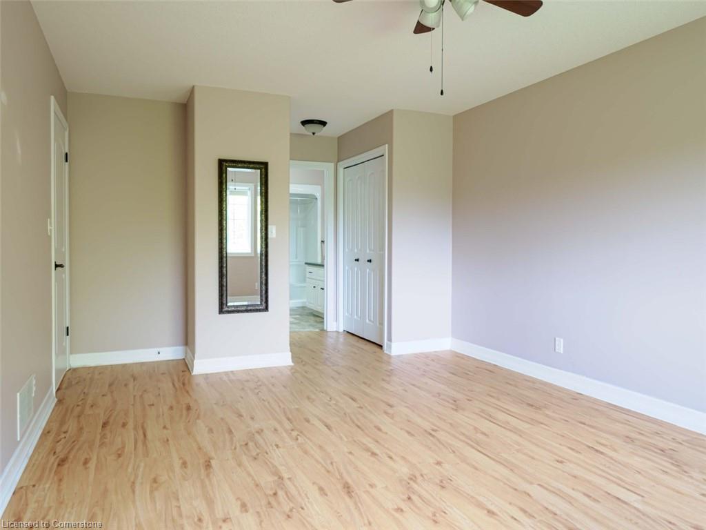 8-409 Queen Street S Property Photo 15