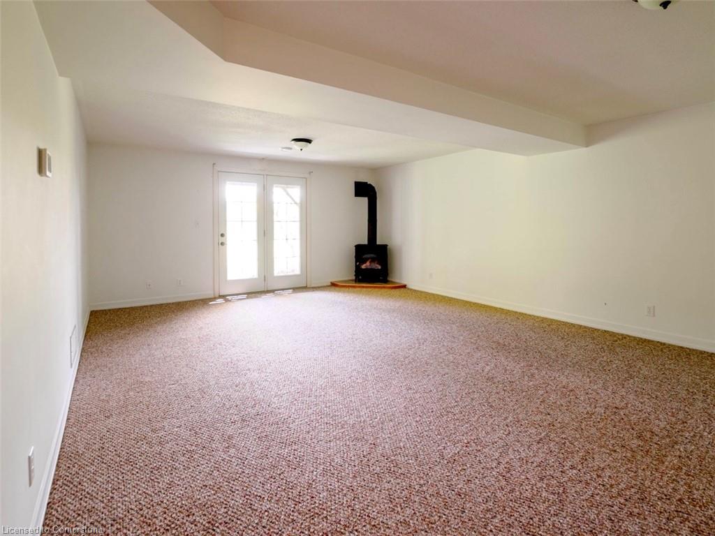 8-409 Queen Street S Property Photo 24