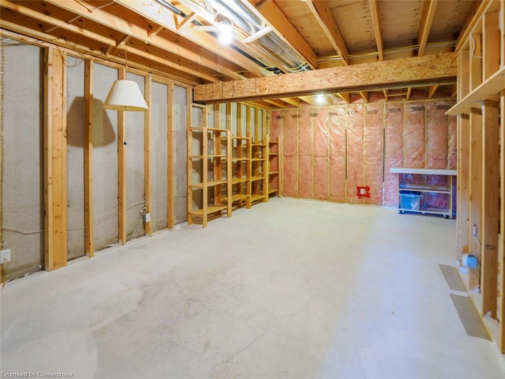 8-409 Queen Street S Property Photo 29
