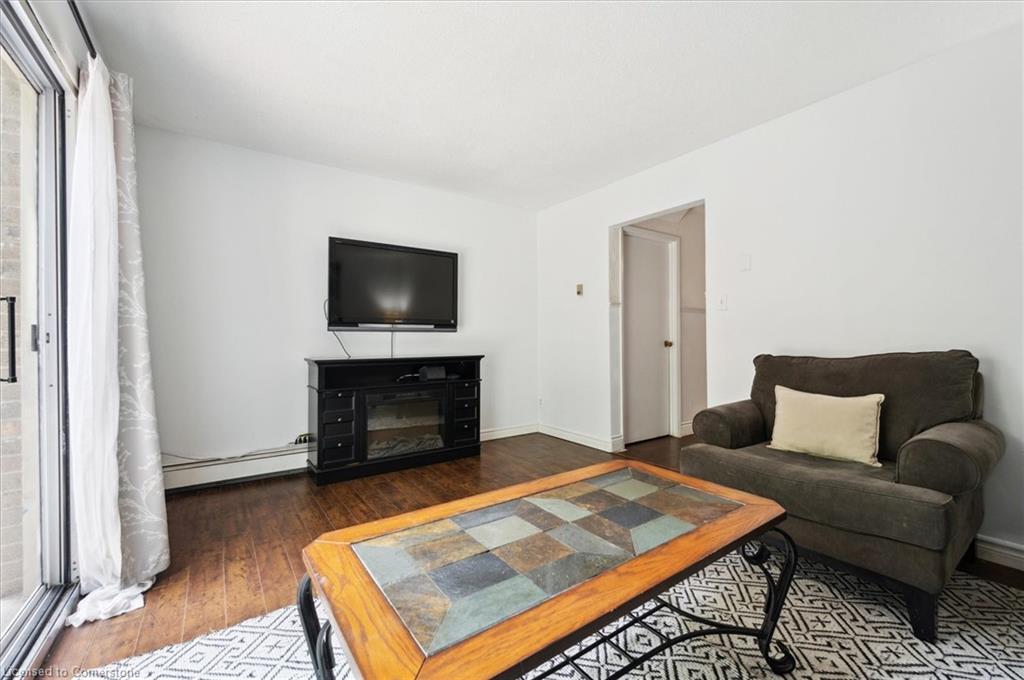 33-293 Fairway Road N Property Photo 12
