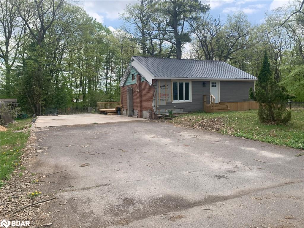 125 Oakwood Drive Property Photo