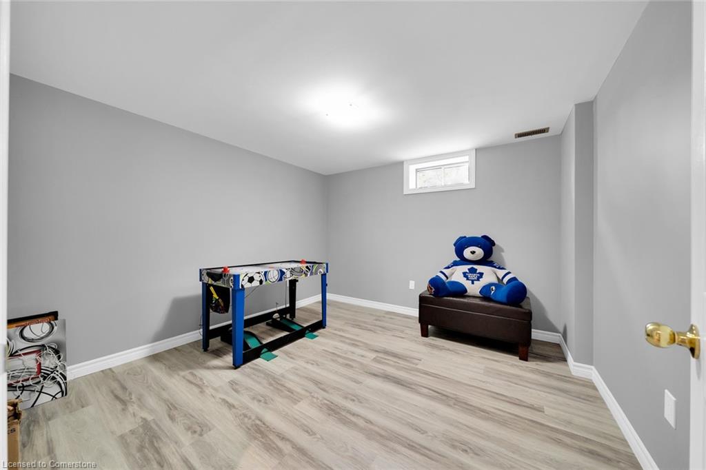 7120 Rainham Road Property Photo 32