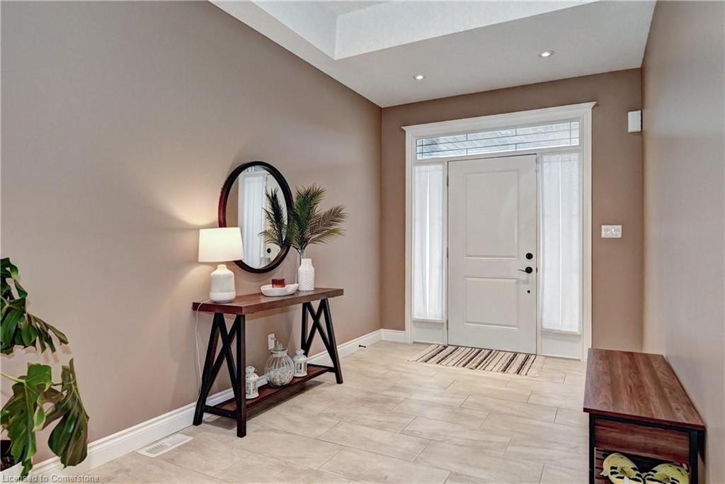 220 Ladyslipper Drive Property Photo 10