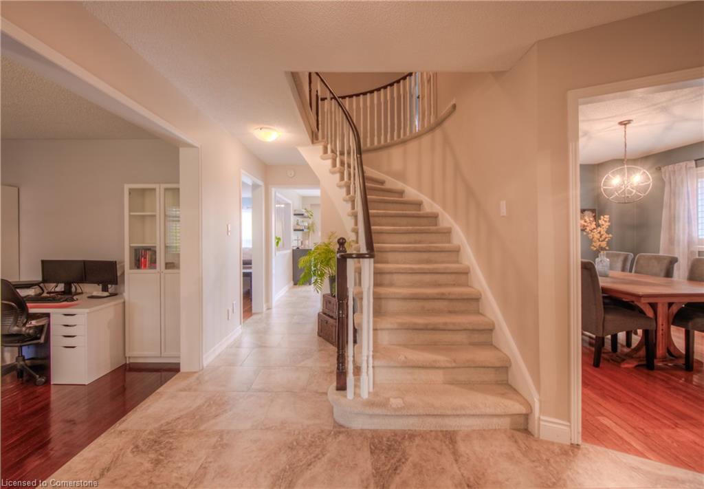 465 Burnett Avenue Property Photo 7