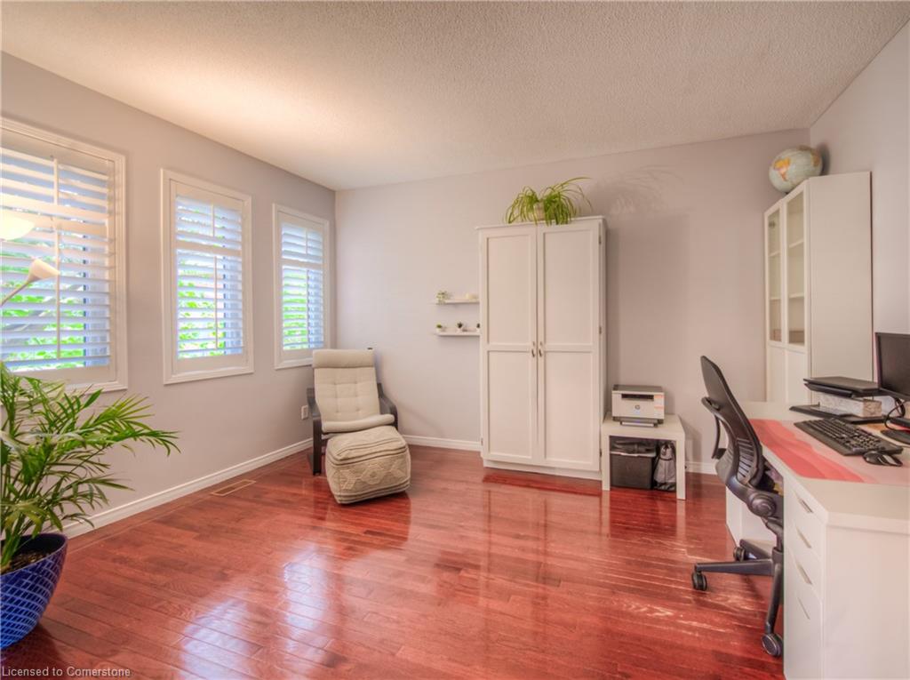 465 Burnett Avenue Property Photo 8