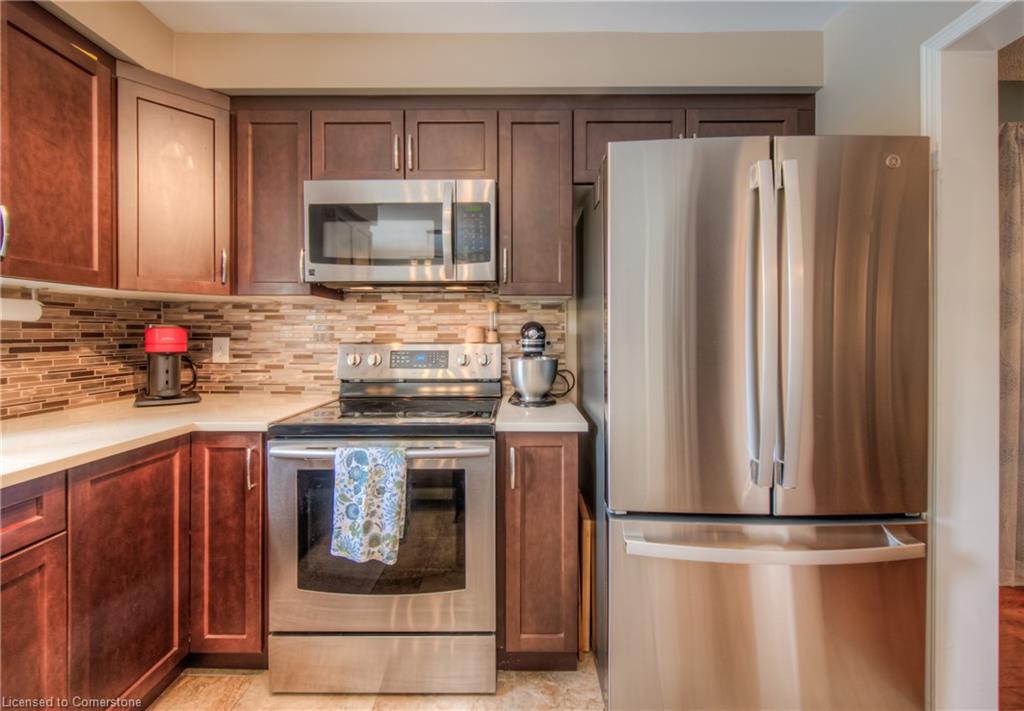 465 Burnett Avenue Property Photo 19