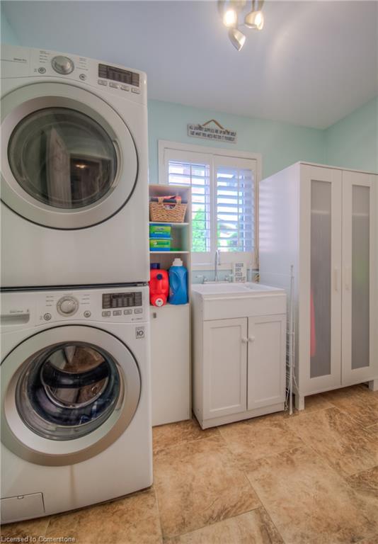 465 Burnett Avenue Property Photo 26