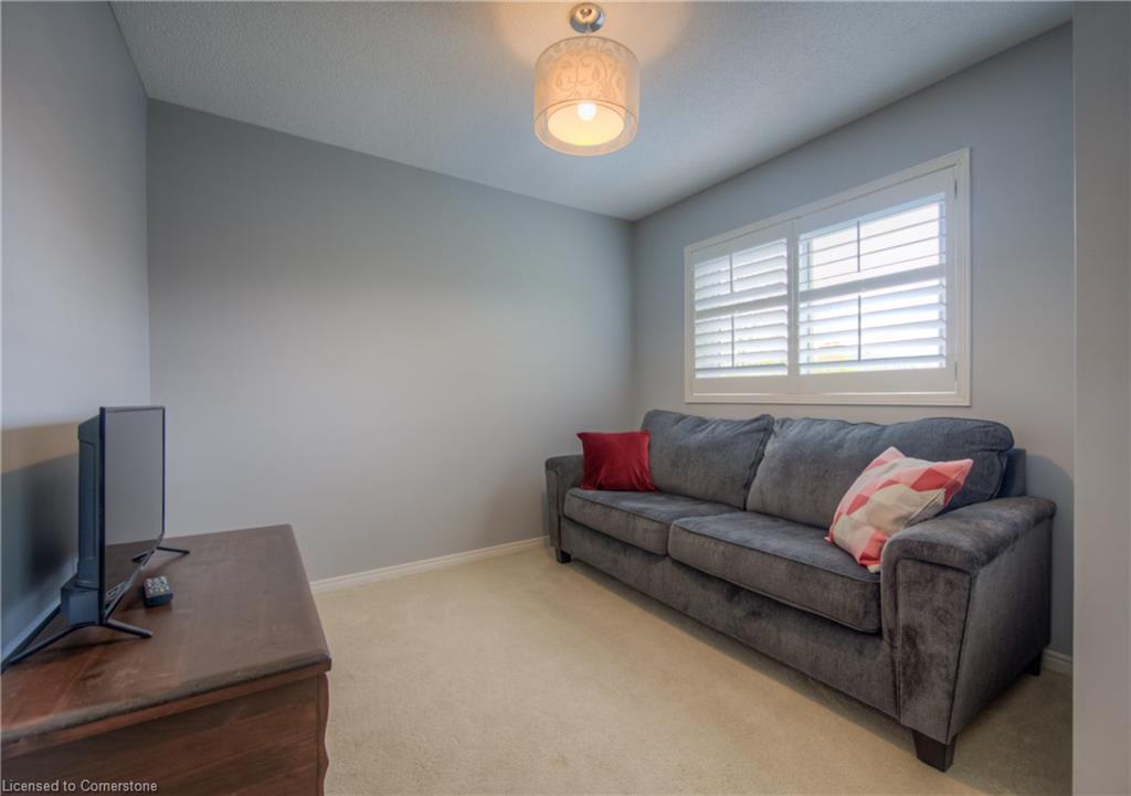 465 Burnett Avenue Property Photo 35