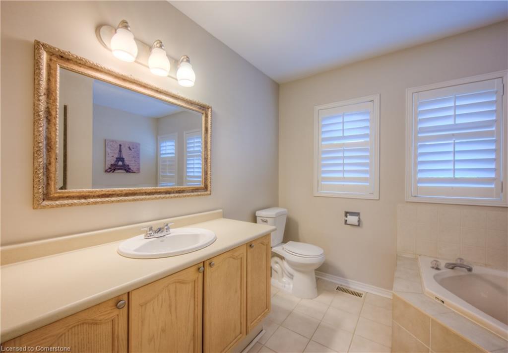 465 Burnett Avenue Property Photo 37