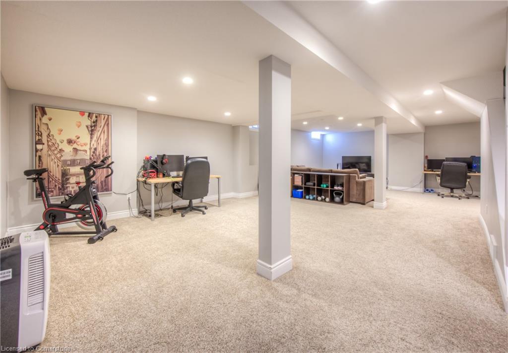 465 Burnett Avenue Property Photo 39