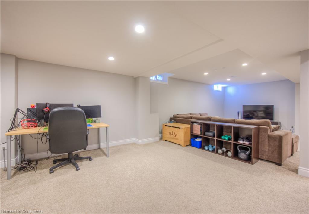 465 Burnett Avenue Property Photo 41