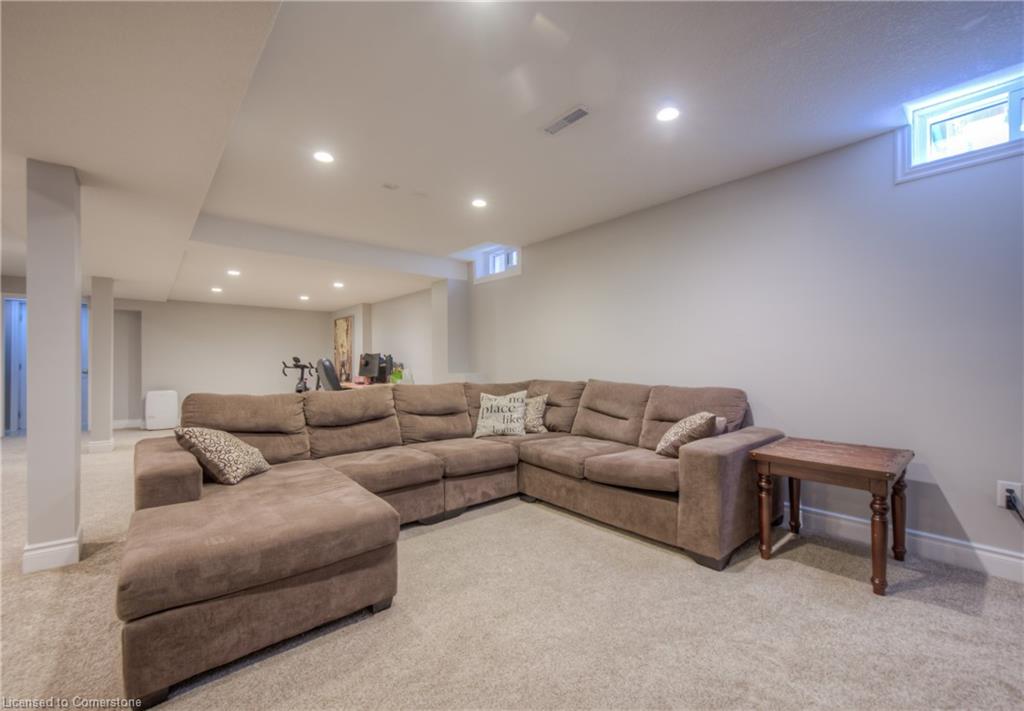 465 Burnett Avenue Property Photo 42