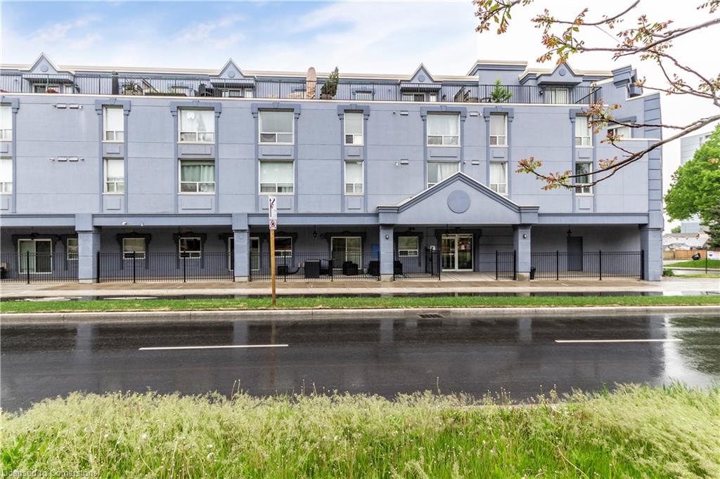 400 York Boulevard Property Photo
