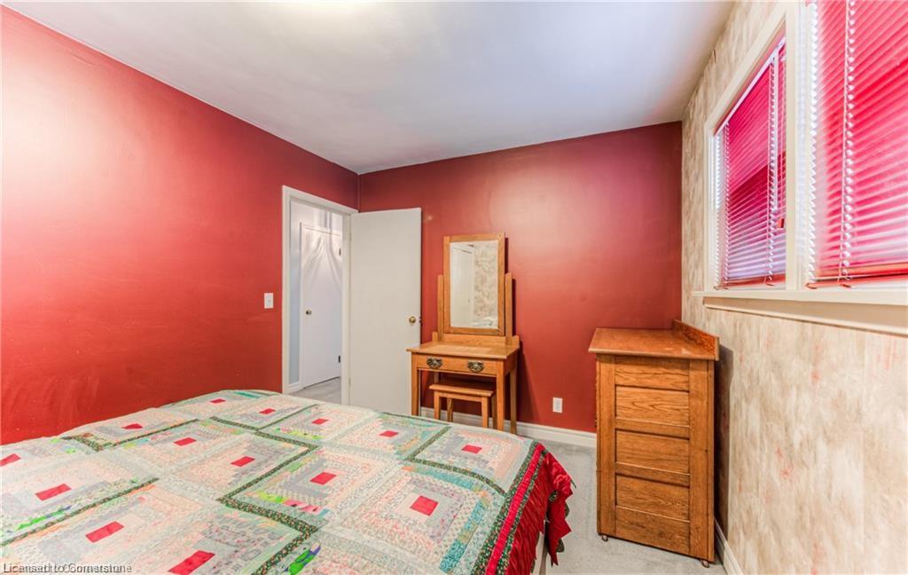 191 Allen Street E Property Photo 21