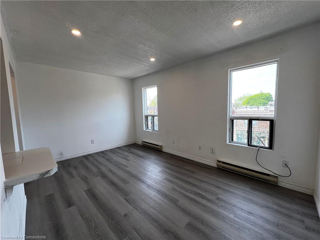 11-102 Greensides Avenue Property Photo 1
