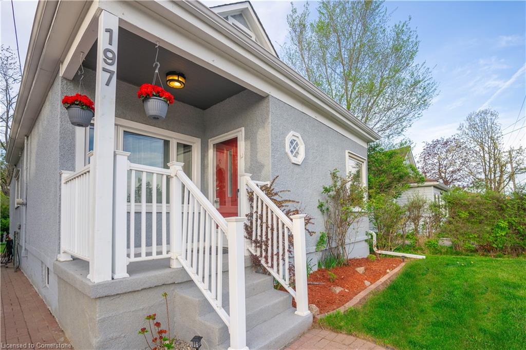 197 Fennell Avenue E Property Photo 3