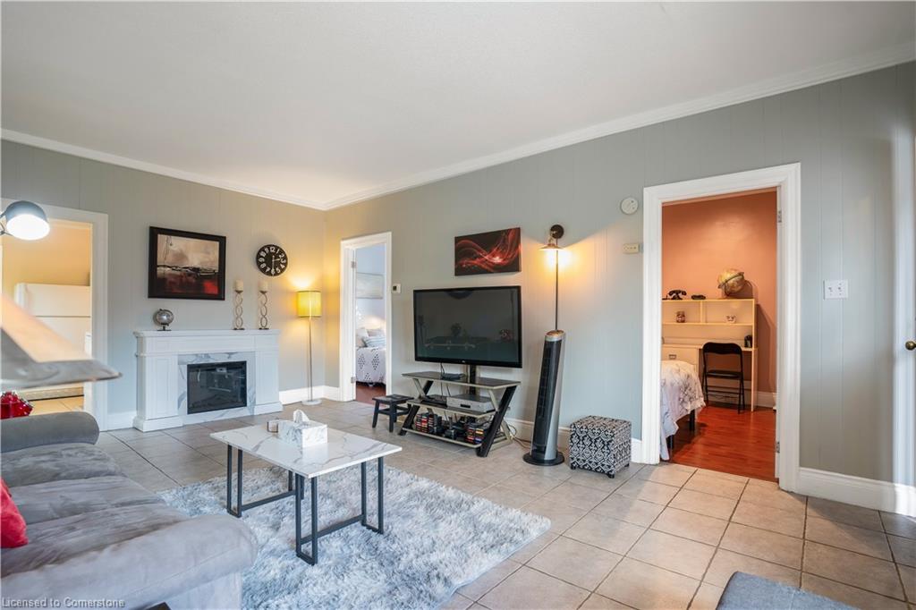 197 Fennell Avenue E Property Photo 8