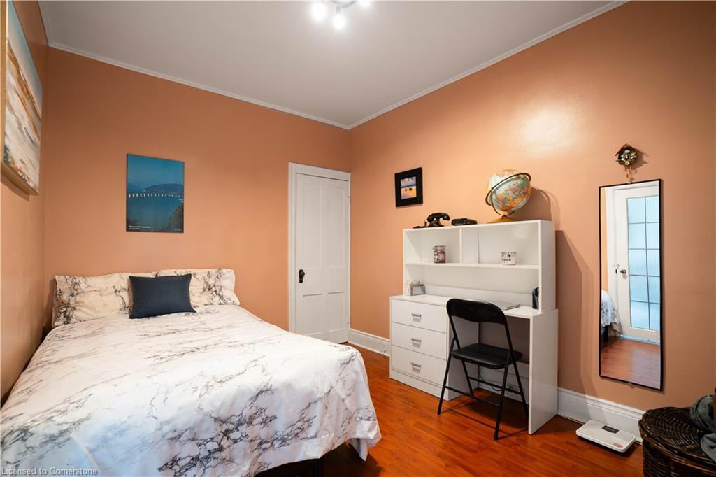 197 Fennell Avenue E Property Photo 10