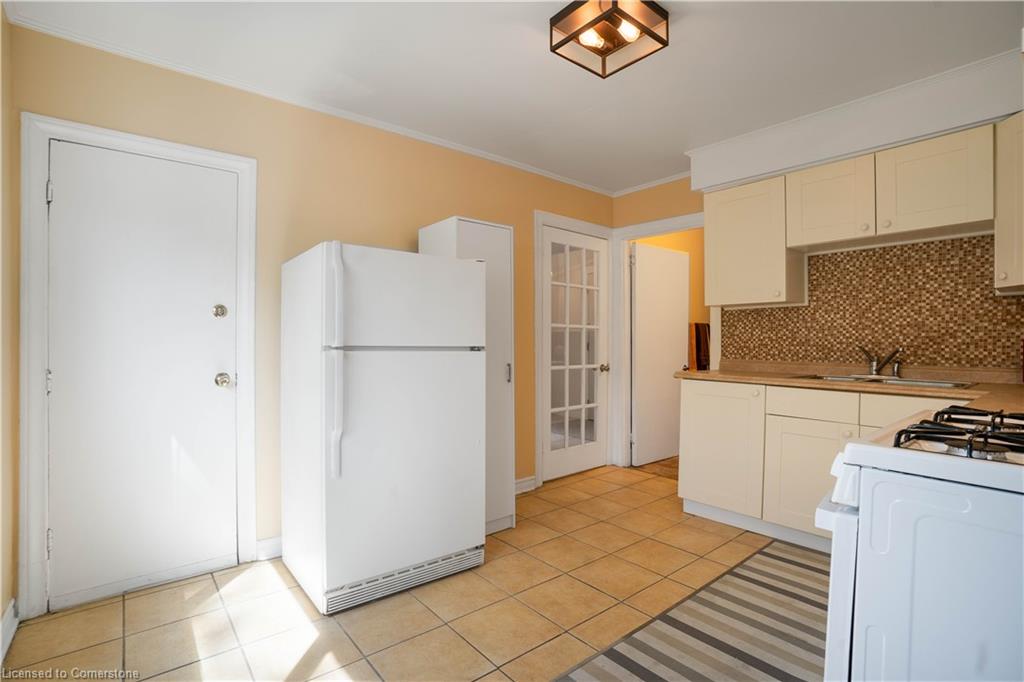 197 Fennell Avenue E Property Photo 16