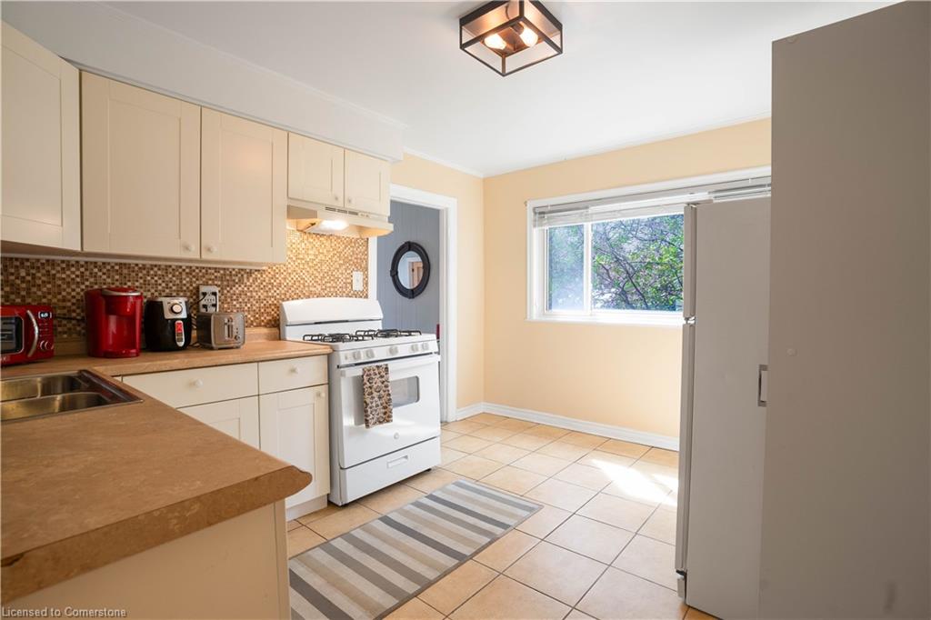 197 Fennell Avenue E Property Photo 17