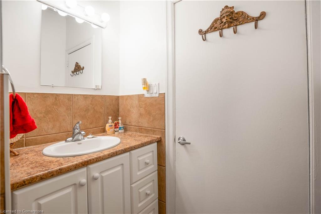 197 Fennell Avenue E Property Photo 20