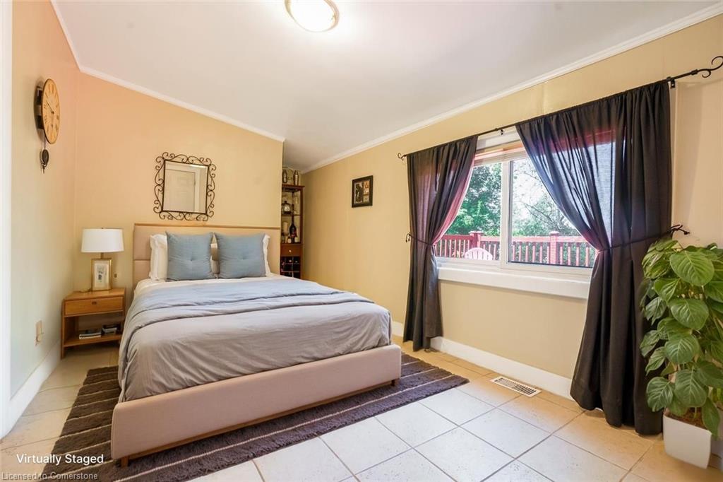 197 Fennell Avenue E Property Photo 21