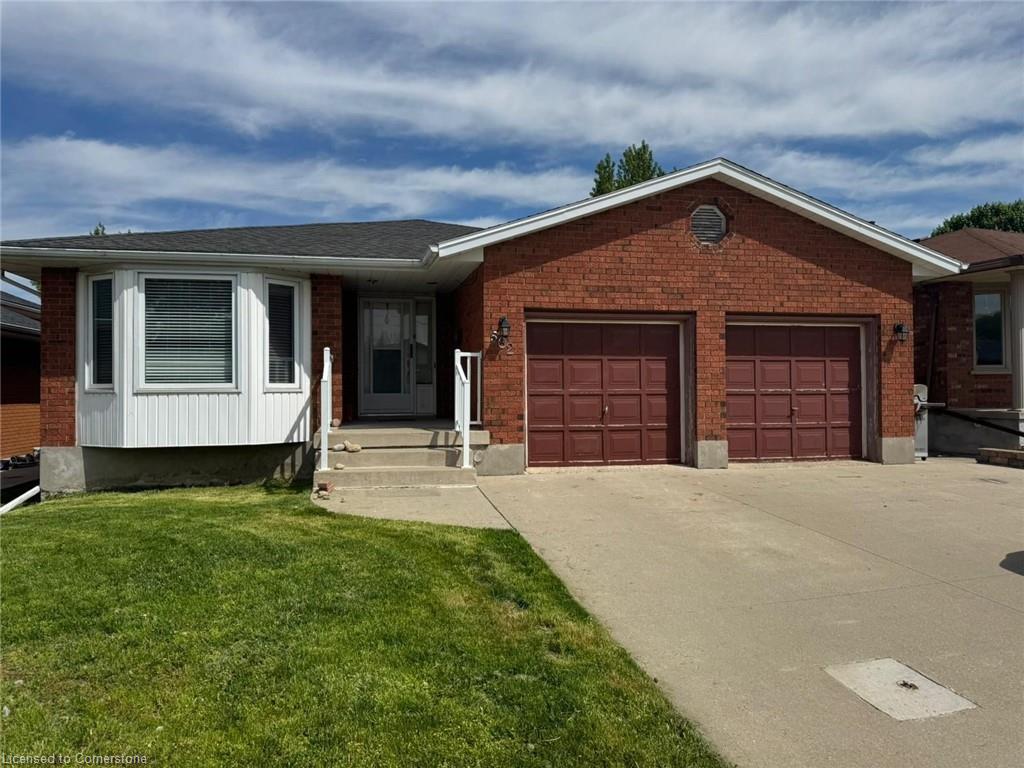562 Champlain Boulevard Property Photo 1