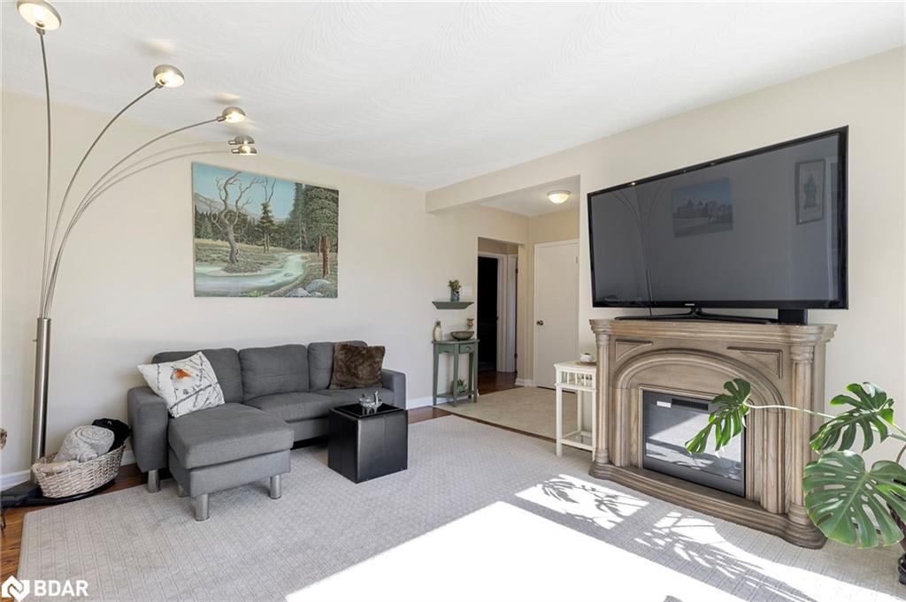 90 Johnson Street Property Photo 7