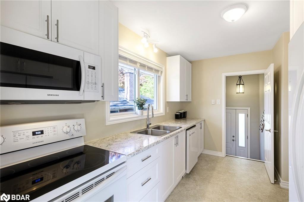 90 Johnson Street Property Photo 11