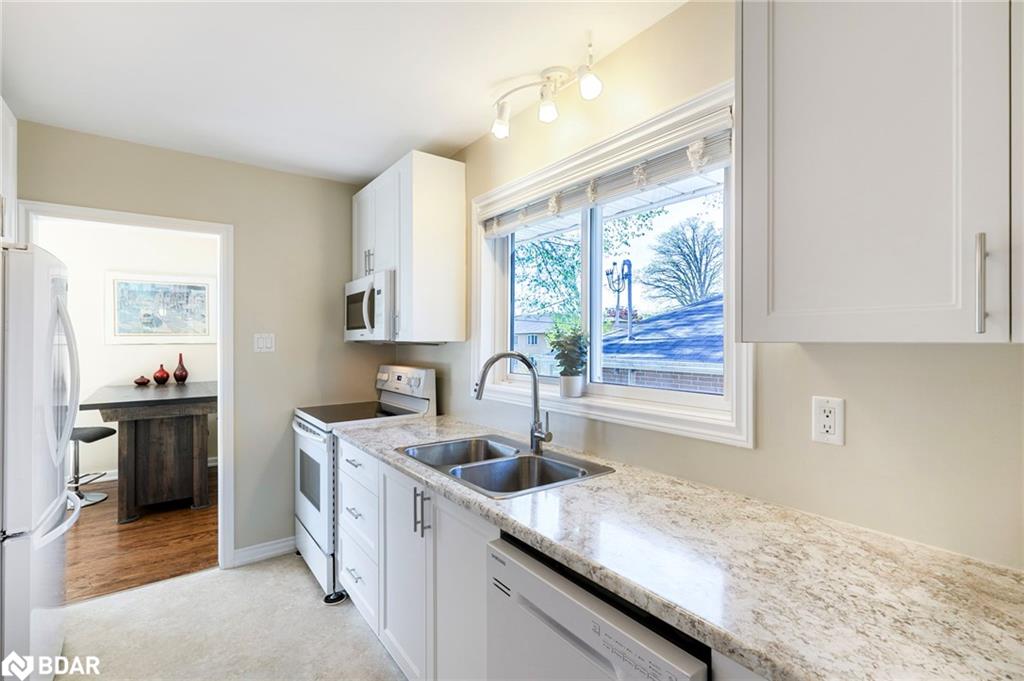 90 Johnson Street Property Photo 12