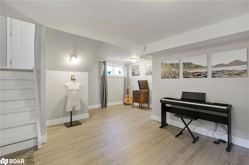 90 Johnson Street Property Photo 18