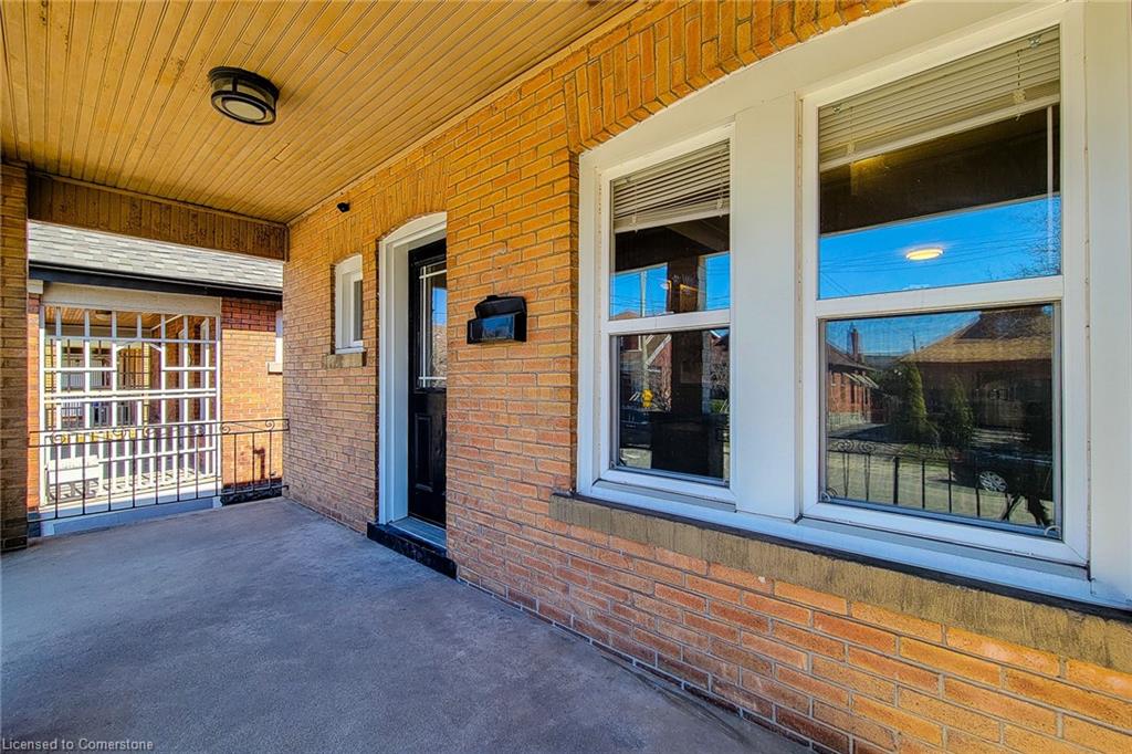 20 Connaught Avenue N Property Photo 11
