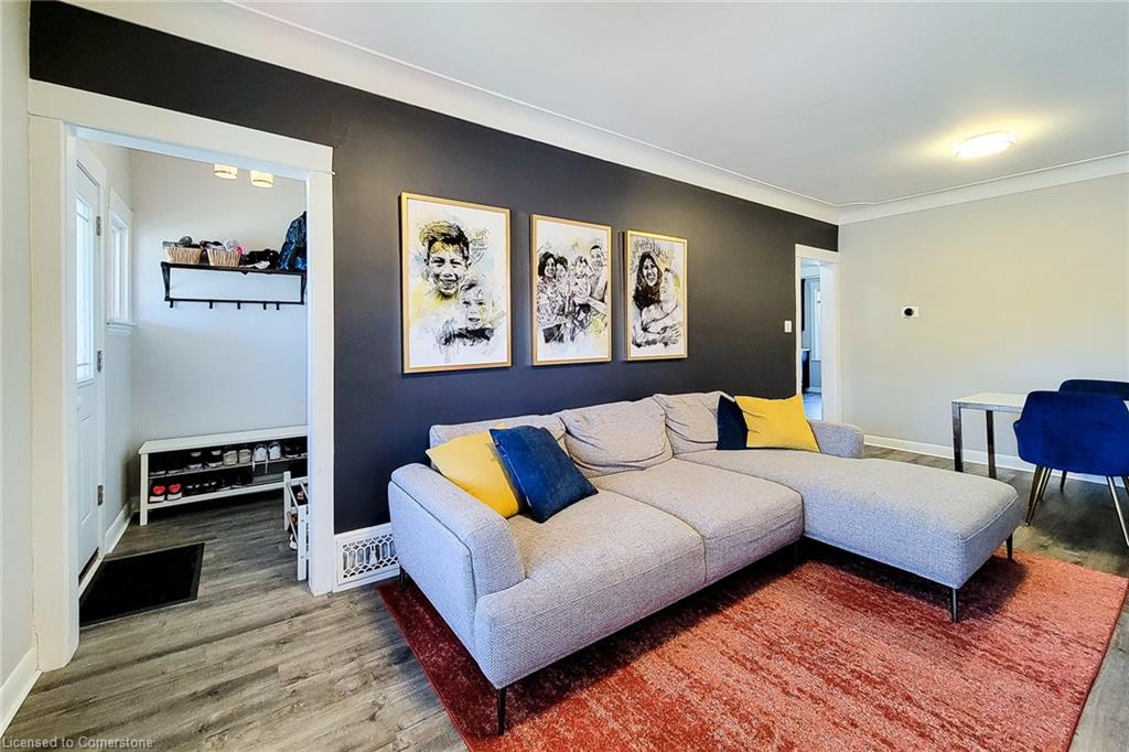 20 Connaught Avenue N Property Photo 13