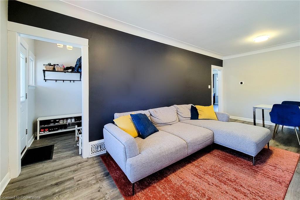 20 Connaught Avenue N Property Photo 17