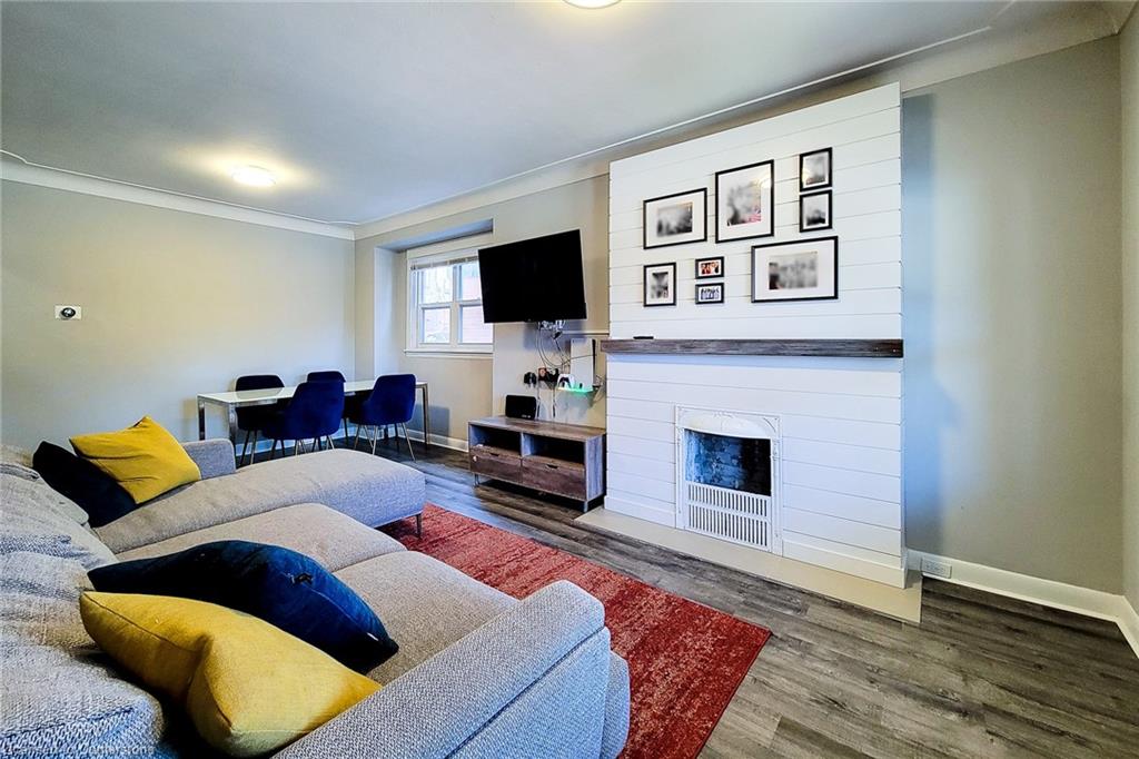 20 Connaught Avenue N Property Photo 18