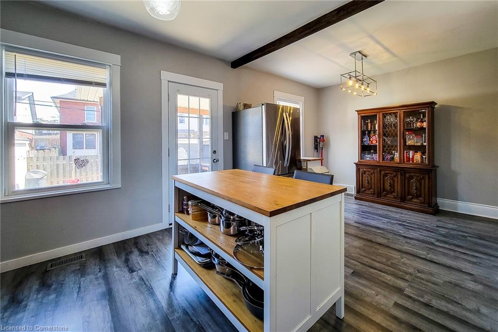 20 Connaught Avenue N Property Photo 24