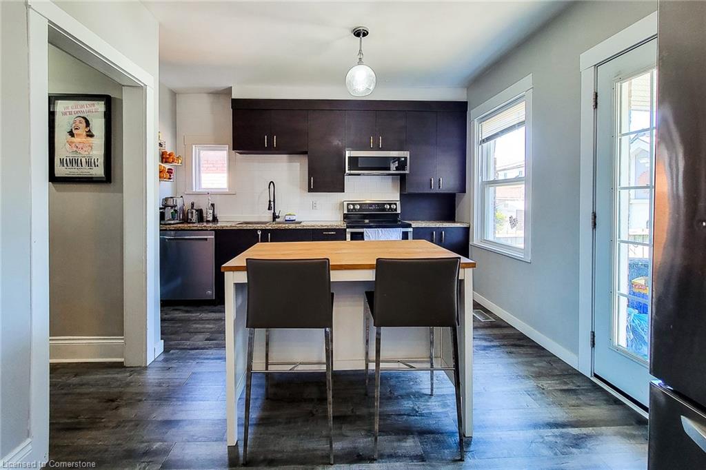 20 Connaught Avenue N Property Photo 25