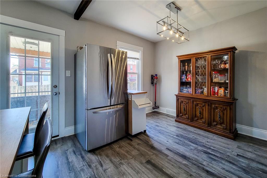 20 Connaught Avenue N Property Photo 30
