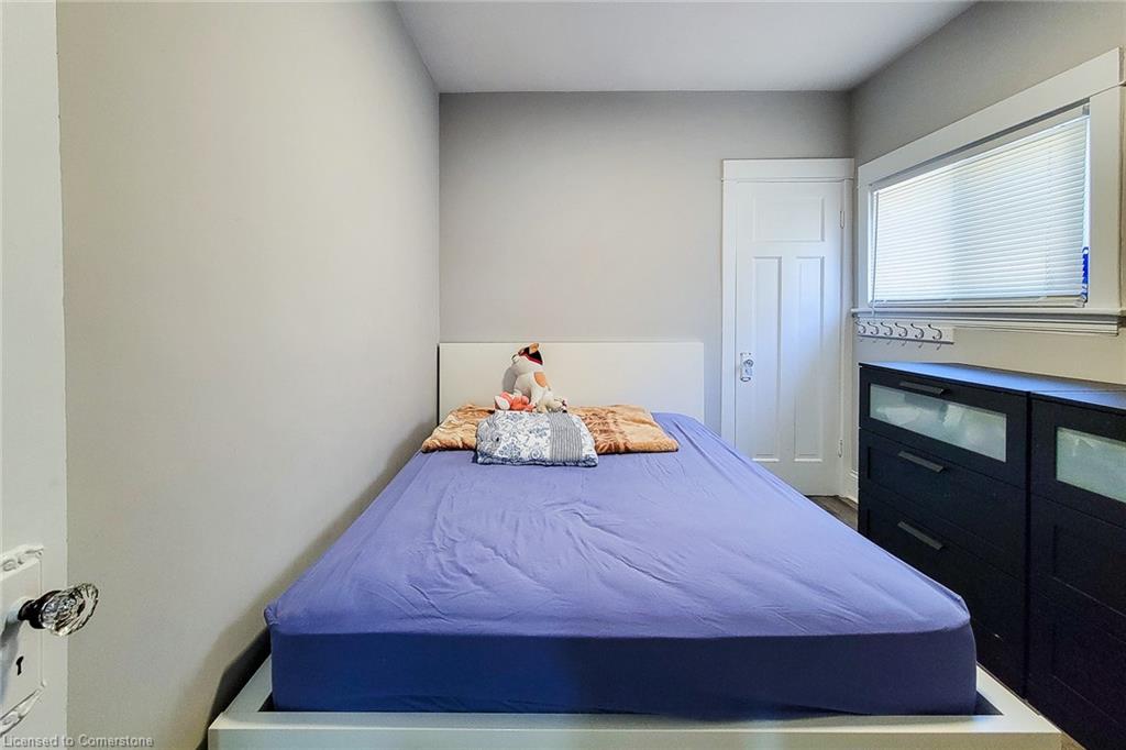 20 Connaught Avenue N Property Photo 32