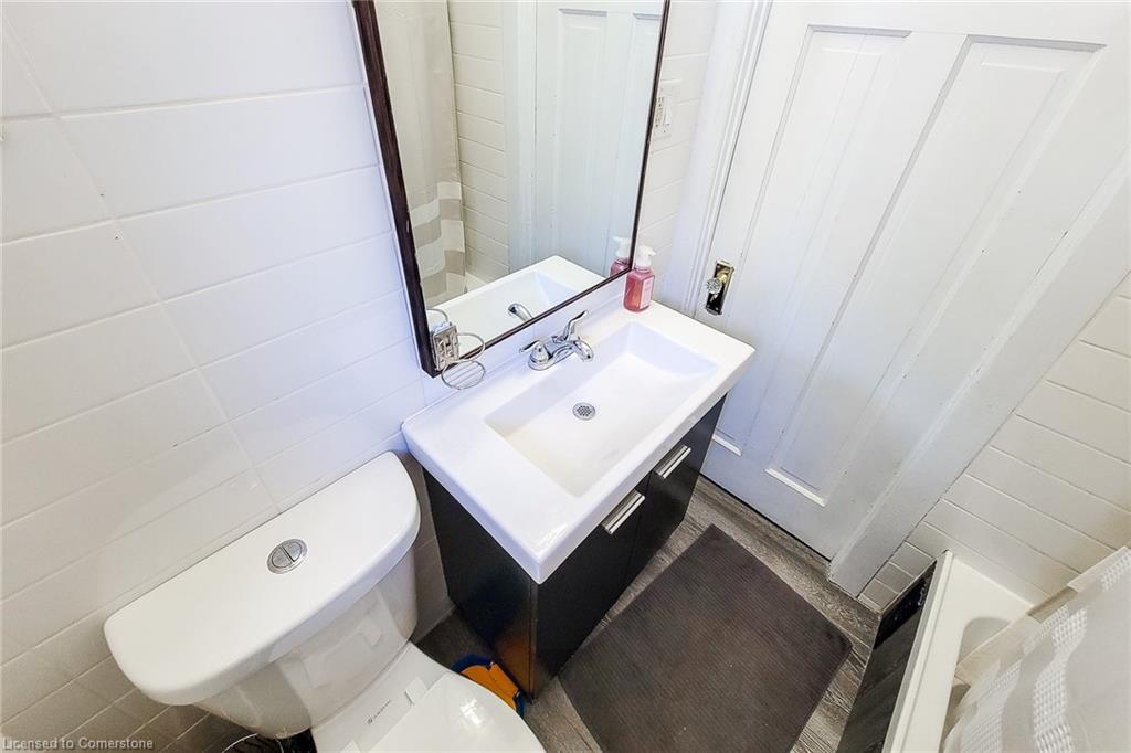 20 Connaught Avenue N Property Photo 33
