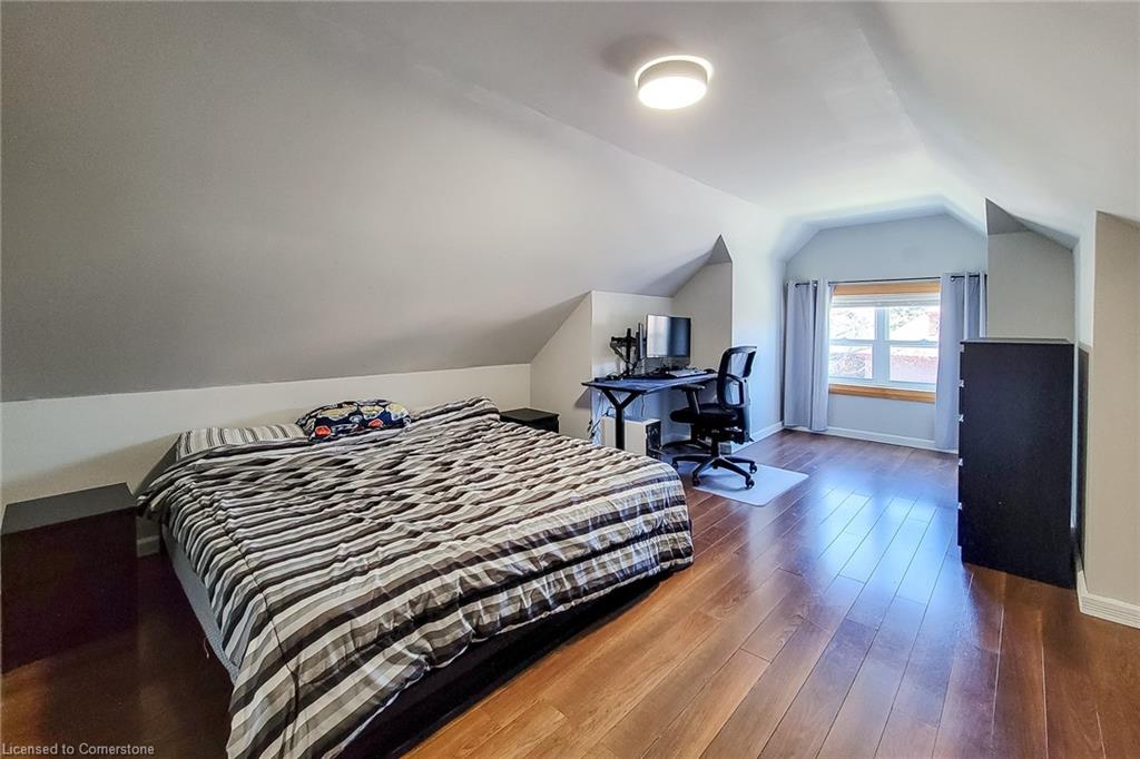 20 Connaught Avenue N Property Photo 37