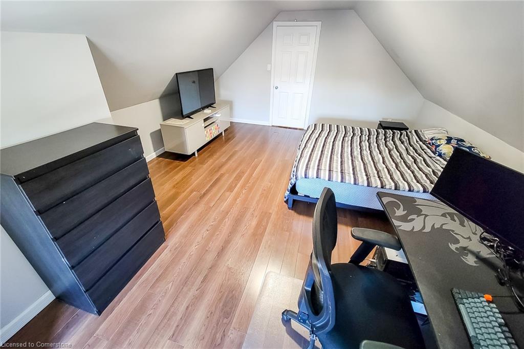 20 Connaught Avenue N Property Photo 38