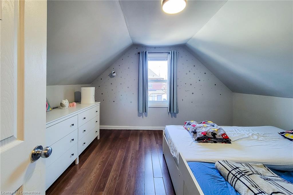 20 Connaught Avenue N Property Photo 43
