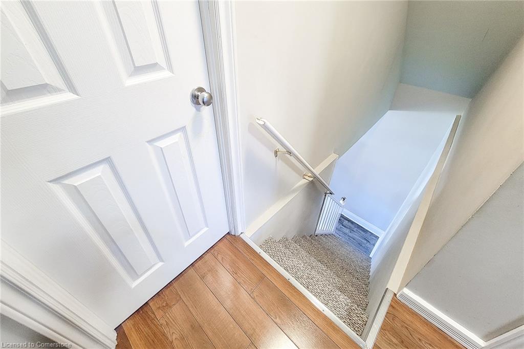 20 Connaught Avenue N Property Photo 45